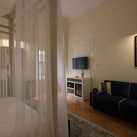 Residenza L'angolo Di 2* فيرونا