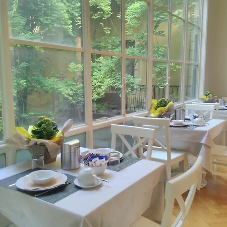 Residenza L'angolo Di Frühstückspension 2*